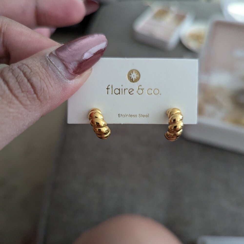 Flaire and Co Croissant Huggies